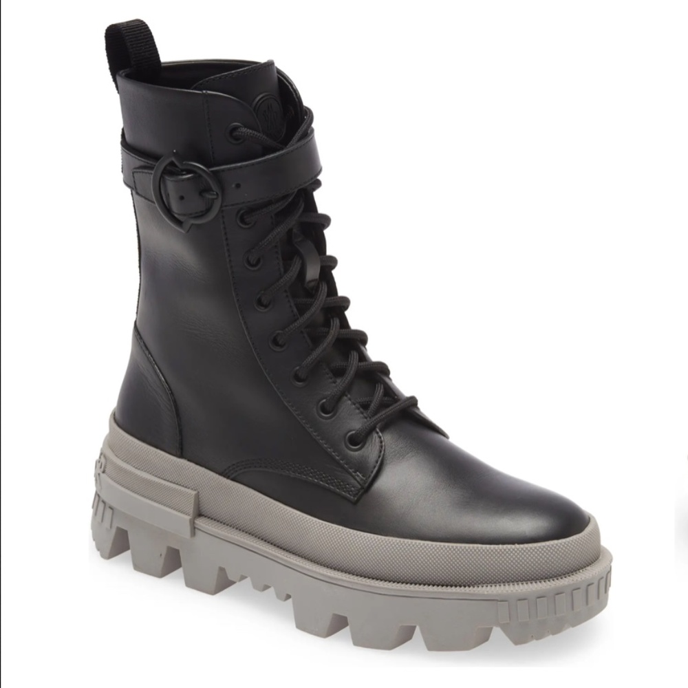 NIB $825 Moncler Carinne Hiking Boot in Black Leather in size 7 US /  7 EU!